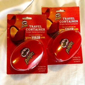 Pringles travel container